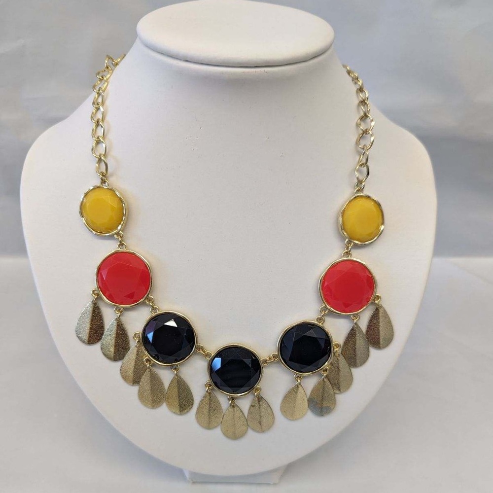 Lily brand statement necklace never worn